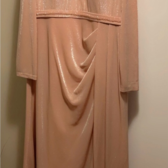 Long sleeve dress - Picture 2 of 2